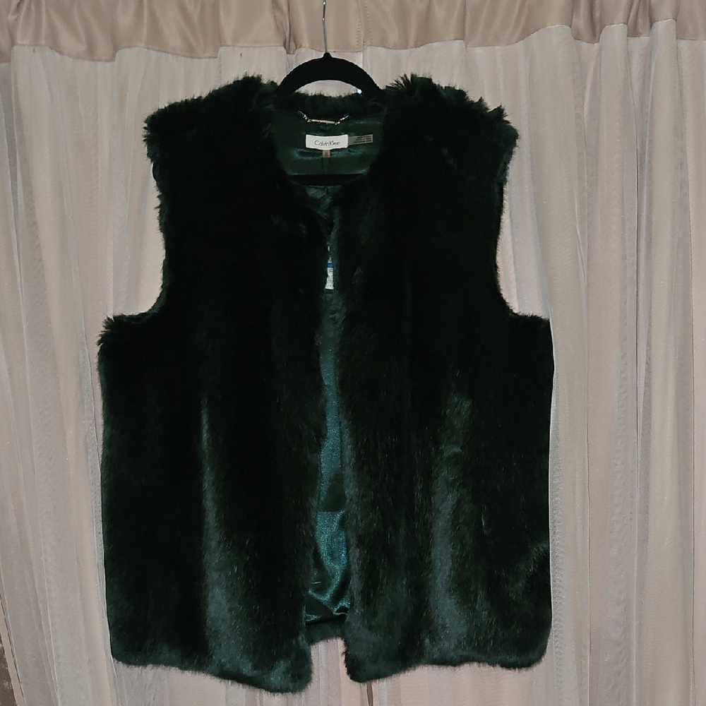 Faux Fur Vest in Dark Green
